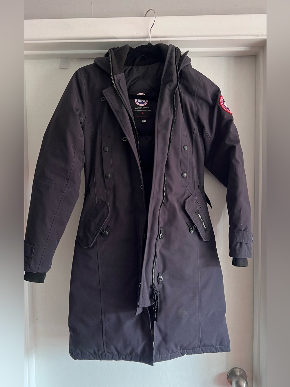 Size 2XS Canada Goose Women’s Kensington Parka – Navy Blue